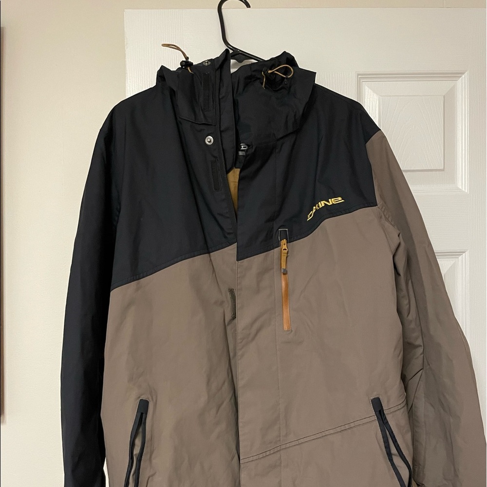 Dakine snowboard jacket